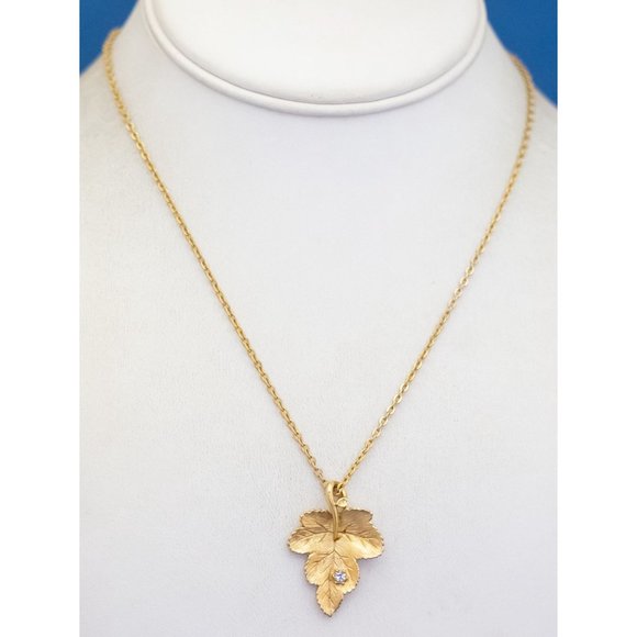 16 inch, Vintage Art Nouveau Stylish Elven Leaf Choker by Avon - D41 - Picture 2 of 3